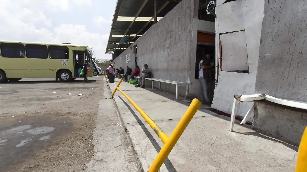 Las afectaciones físicas del lugar del accidente siguen visibles. Foto César Ortiz.